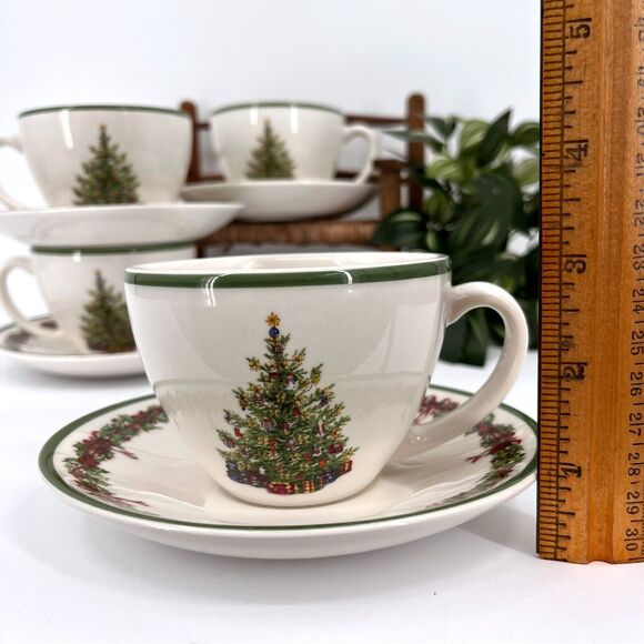 Christopher Radko Holiday Celebrations Flat Cup & Saucer Set - Green Trim - Picture 4 of 6